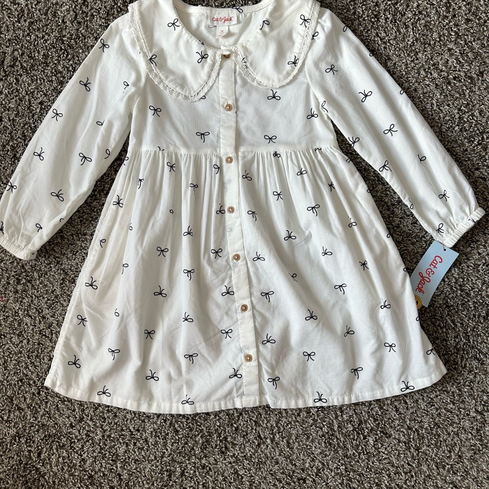 Cat & Jack Girl White Casual Long Sleeve Sundress